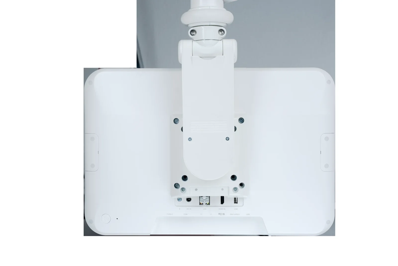 Promyšlený hardware · z každé strany