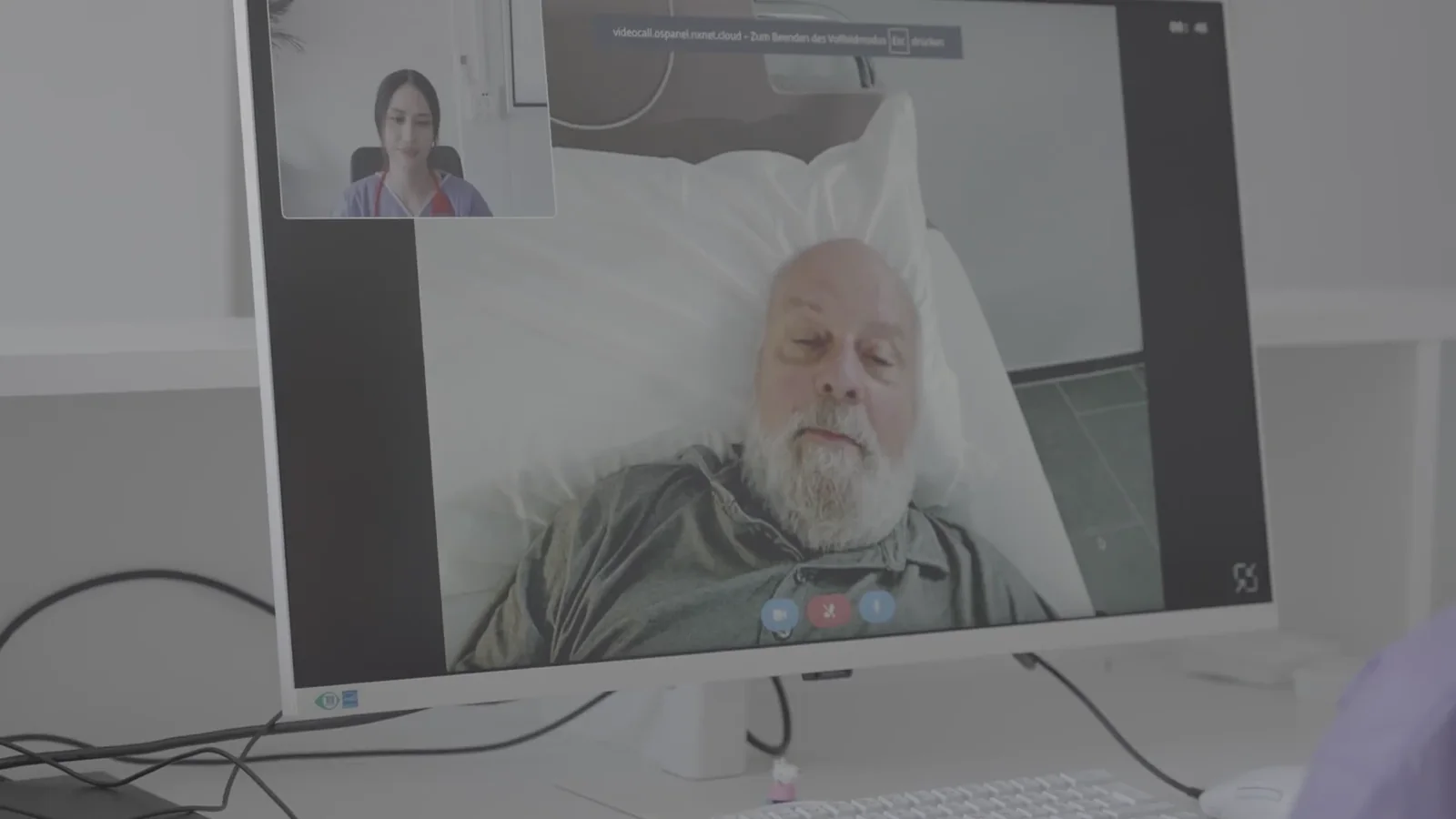 Videobesøget kommer til sengen.